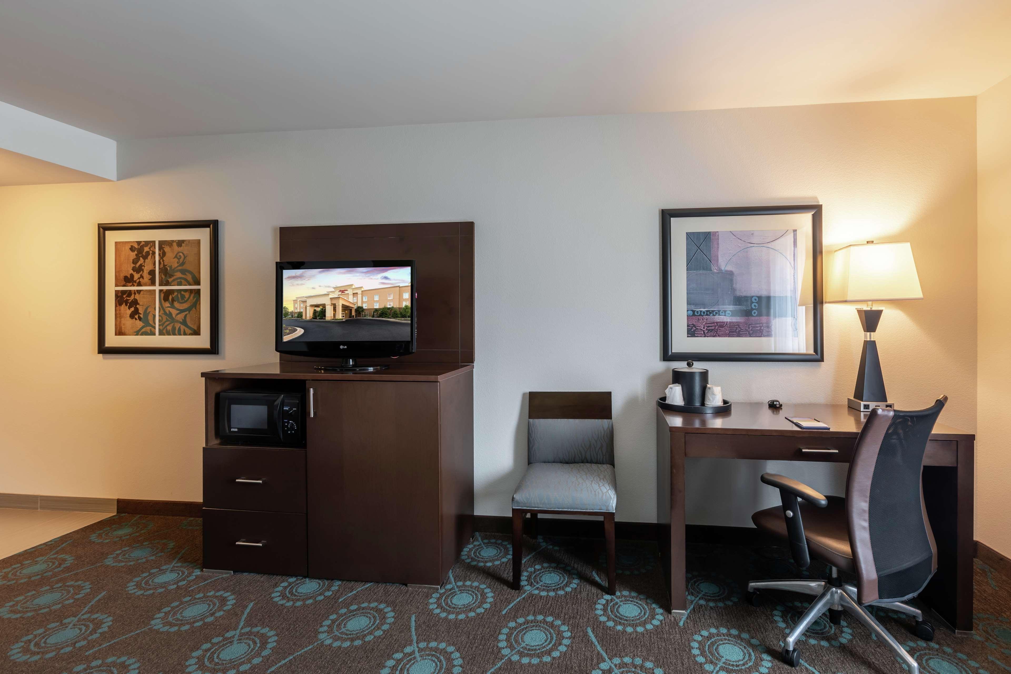 Hampton Inn Anderson/Alliance Business Park Экстерьер фото