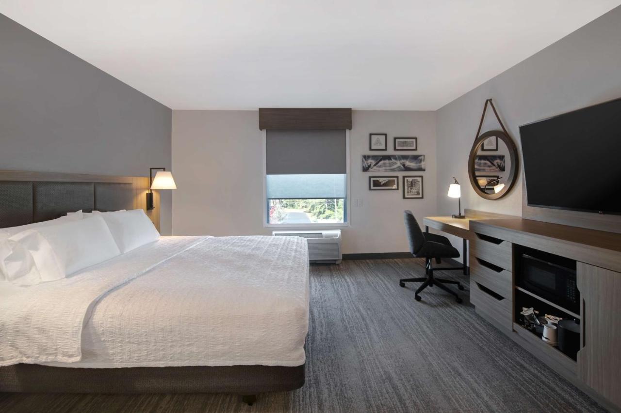 Hampton Inn Anderson/Alliance Business Park Экстерьер фото