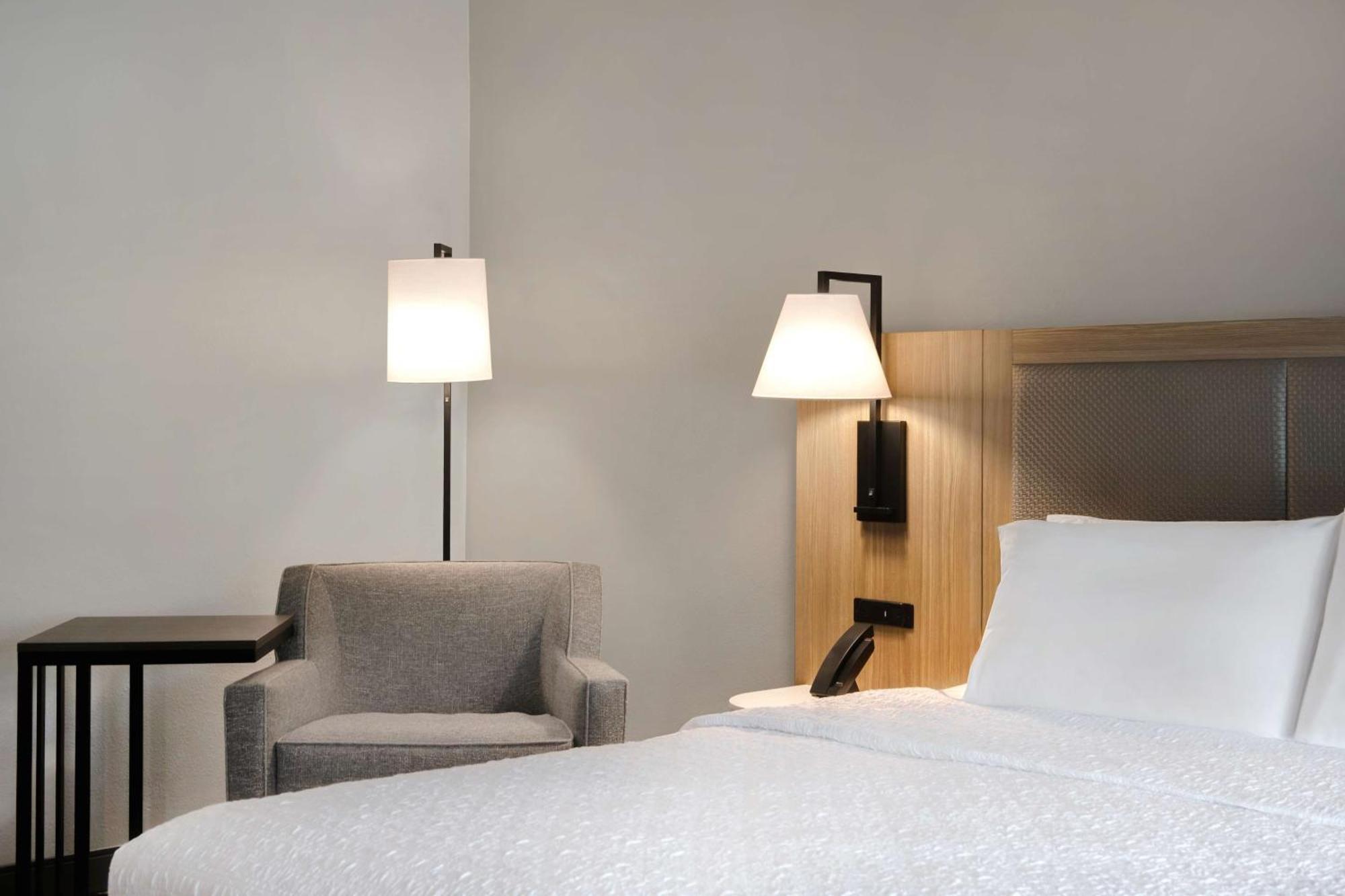 Hampton Inn Anderson/Alliance Business Park Экстерьер фото