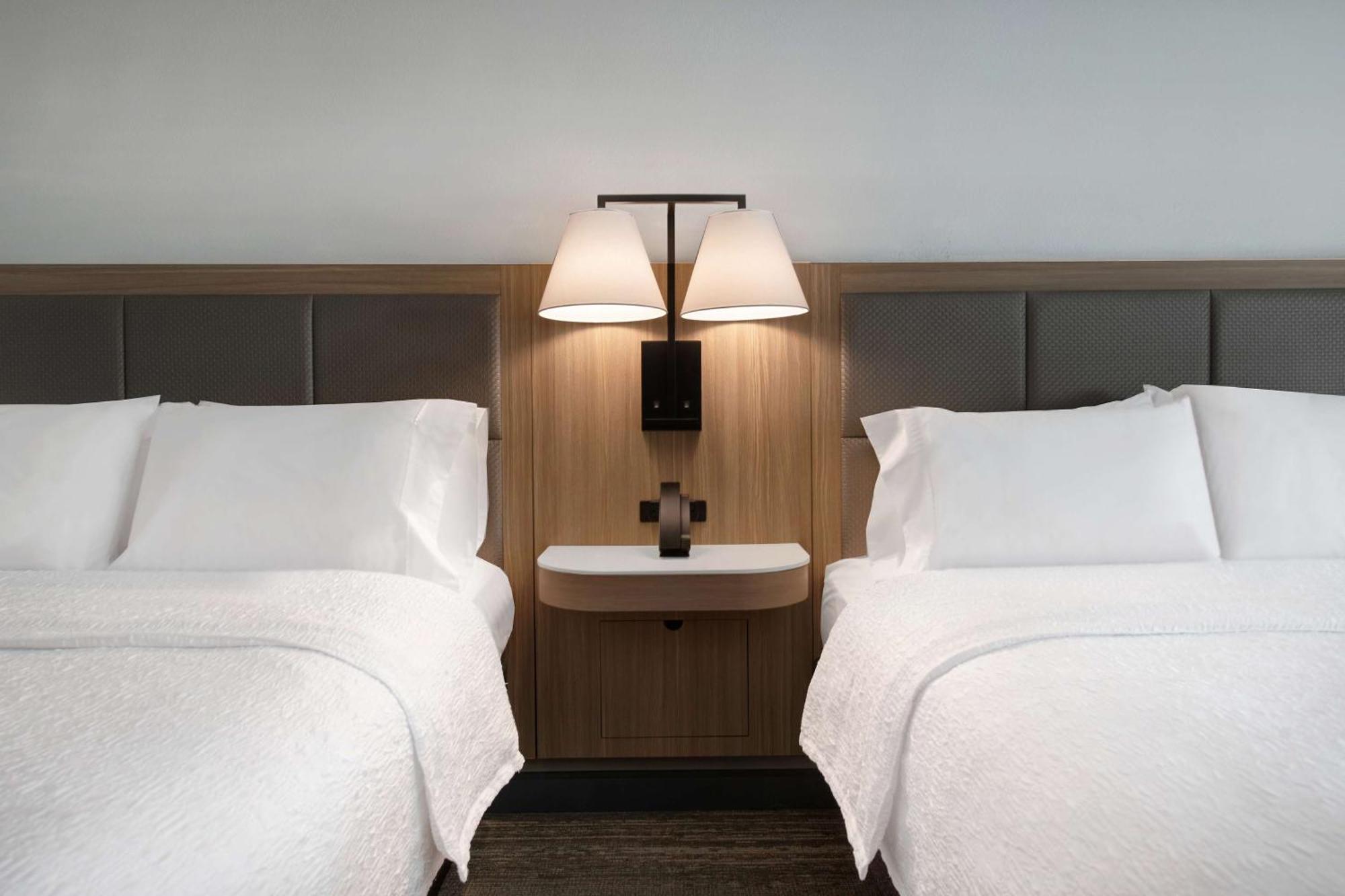 Hampton Inn Anderson/Alliance Business Park Экстерьер фото